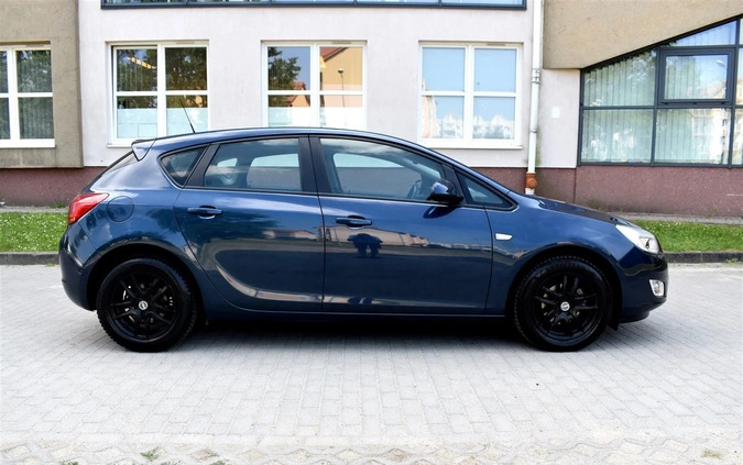 Opel Astra cena 26900 przebieg: 207121, rok produkcji 2012 z Elbląg małe 781